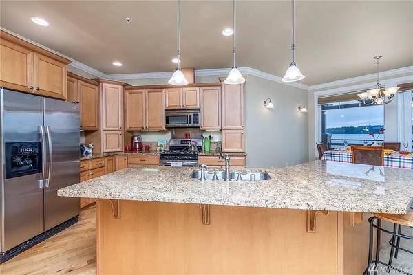 Building Photo - 1300 Peace Portal Dr