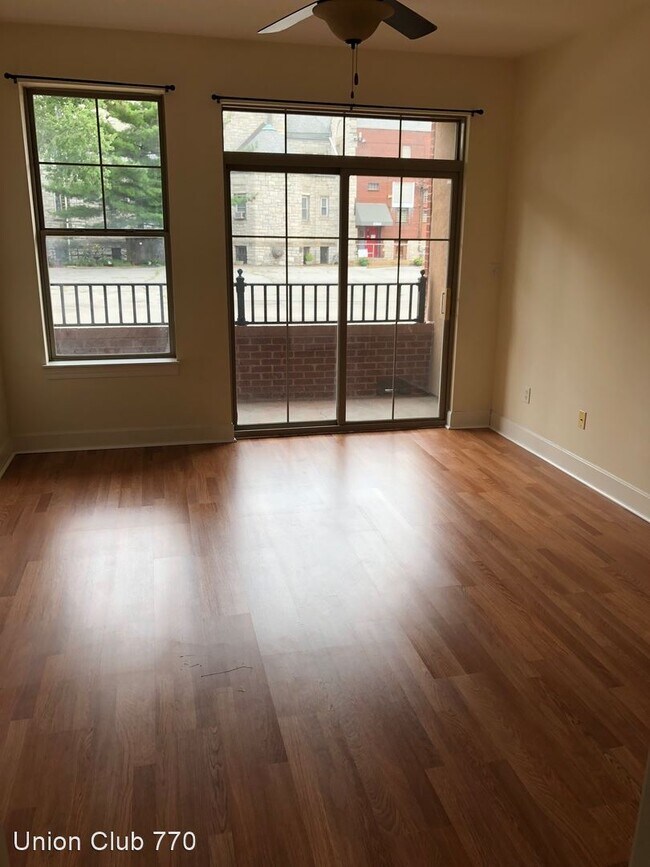 Building Photo - 2340 Lafayette Ave