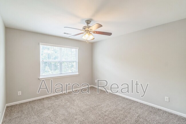 Building Photo - 6102 Greengate Ln