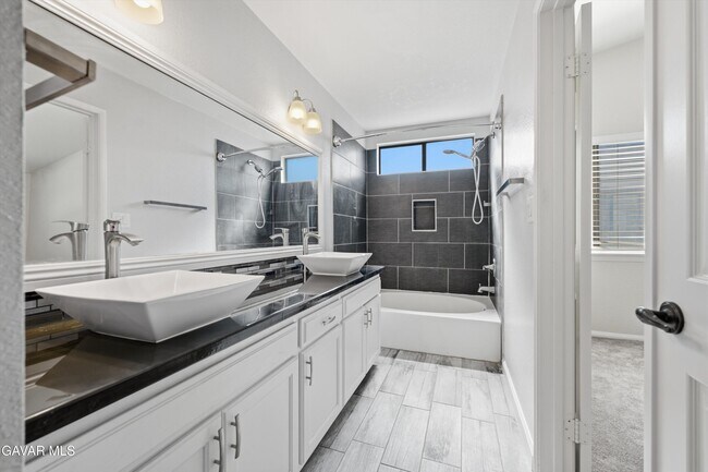 Building Photo - 3129 Golfwood Ct