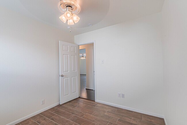 Building Photo - 16836 Northern Flicker Trail