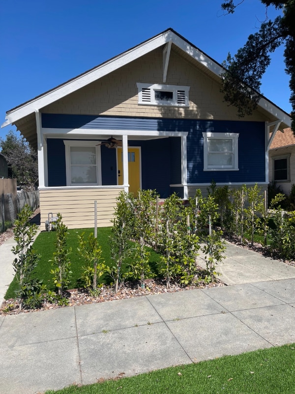 Building Photo - 311 E Pasadena St