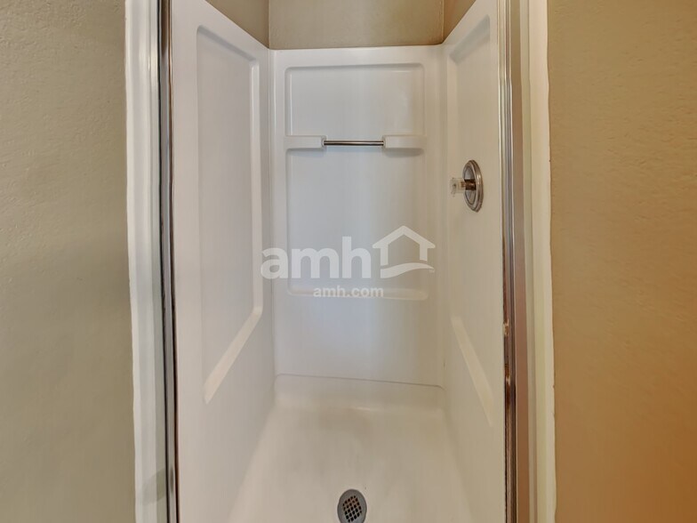 Building Photo - 3445 Newgate St