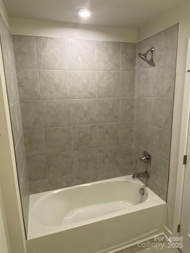 Building Photo - 10460 Dalton Woods Ct NW