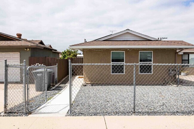 Building Photo - 910 S Lincoln Ave