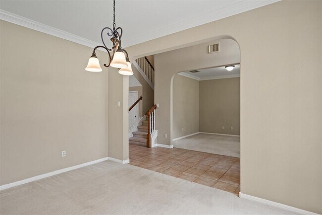 Building Photo - 9013 Sautelle Ln