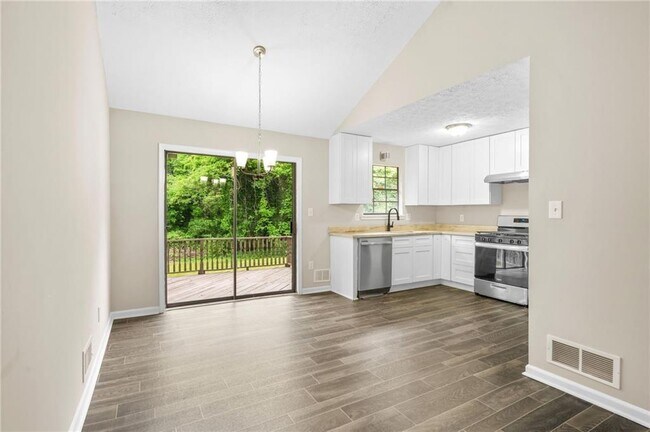 Building Photo - 1756 Harbin Rd SW