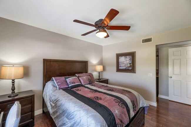 Building Photo - Move-In Ready 1-Bedroom in Scenic Fountain...