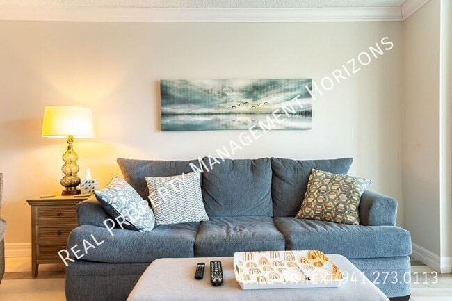 Building Photo - 3750 Pinebrook Cir