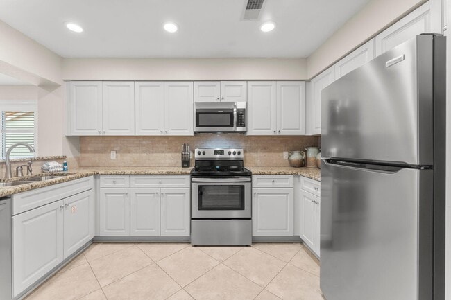 Building Photo - 5073 Beachwalk Way