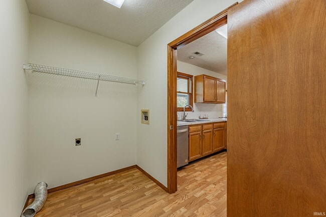 Building Photo - 3900 Deer Trail