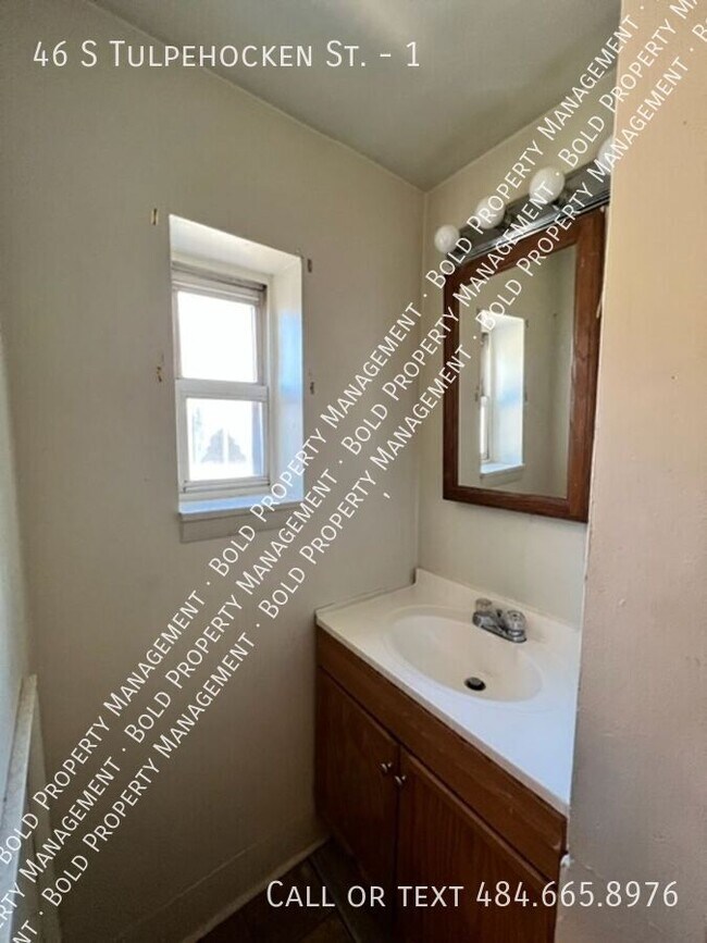Building Photo - 46 S Tulpehocken St