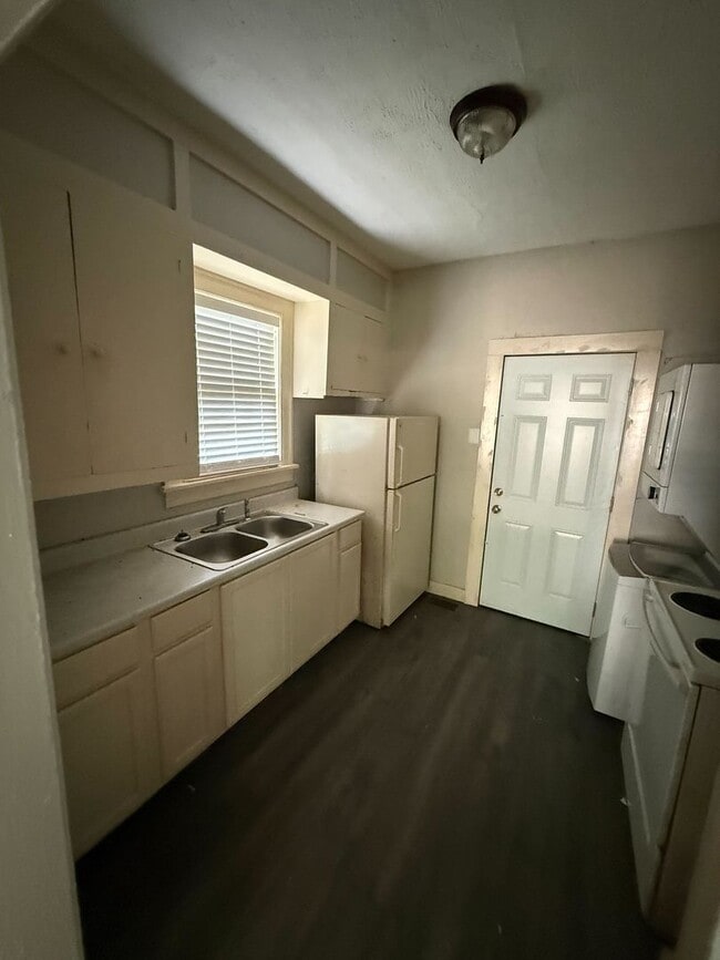 Building Photo - 3Bed, 1Bath Home in North Jackson