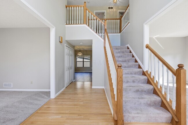Building Photo - 6498 Ringsend Ct