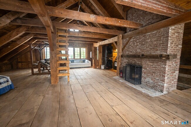 Building Photo - 45 Hoppen Rd