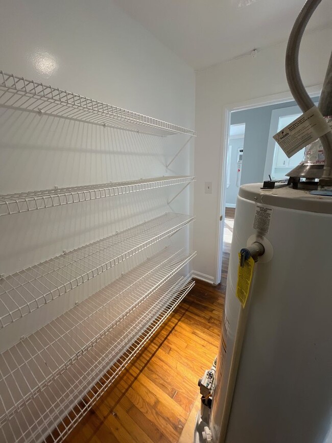 Building Photo - 1BR w Porch - Moments from Piedmont Park