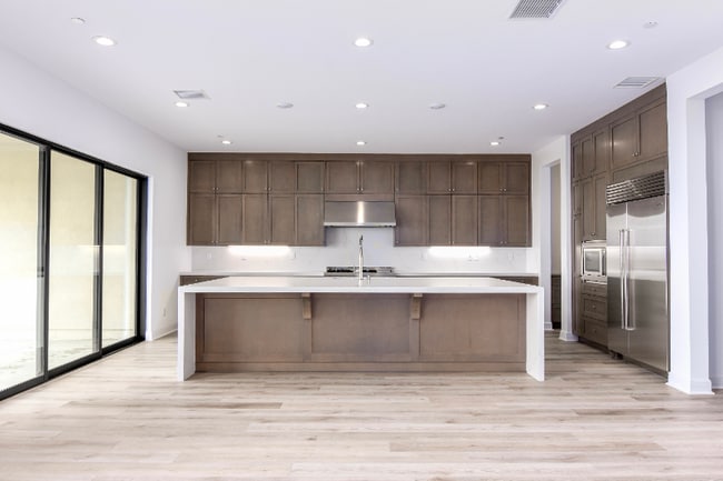 Building Photo - 20268 Albion Wy