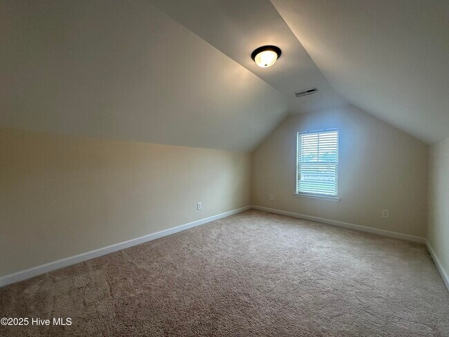 Building Photo - 202 Leeward Landing