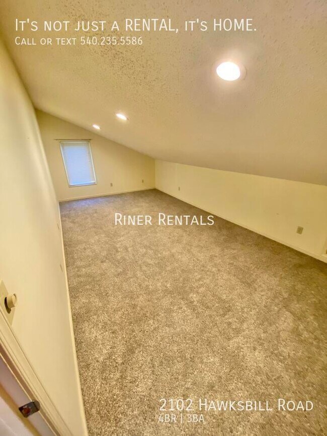 Building Photo - 2102 Hawksbill Rd