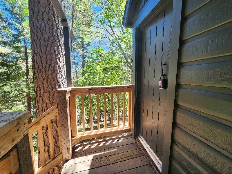 Building Photo - 825 Sierra Vista Dr