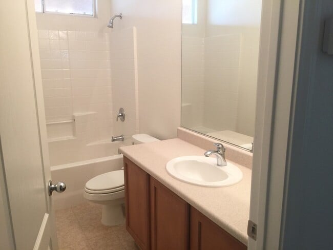 Building Photo - IMPECCABLE 2-STORY IN FANTASTIC NEIGHBORHOOD!