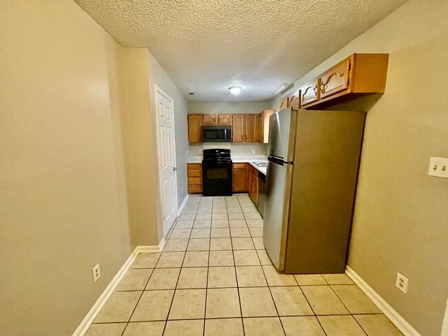 Building Photo - 6019 Double Rein Rd