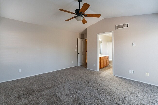 Building Photo - Stunning Tempe Home with Private Pool