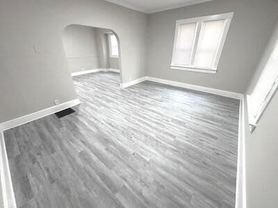 Building Photo - 1049 S Sheffield Ave