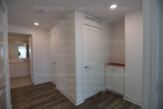 Building Photo - Upscale living in Alia at A-Town in the Pl...