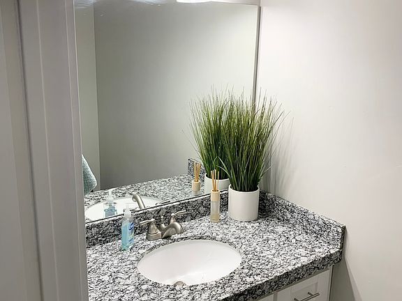 Building Photo - 1999 E Abbey Way