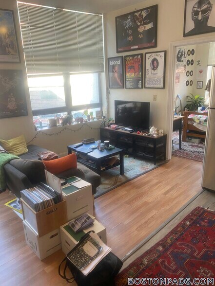 Building Photo - 81 Essex St