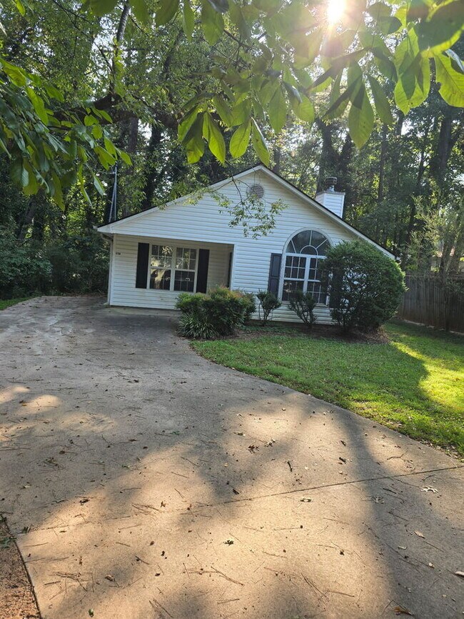Building Photo - Cute 2BR/ 2Bath