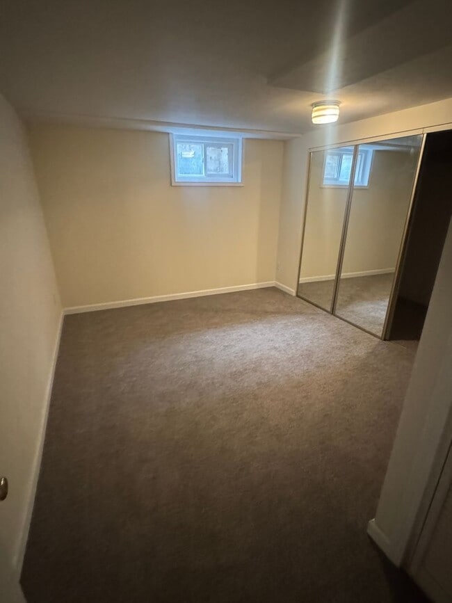 Building Photo - Spacious Home with Great Location
