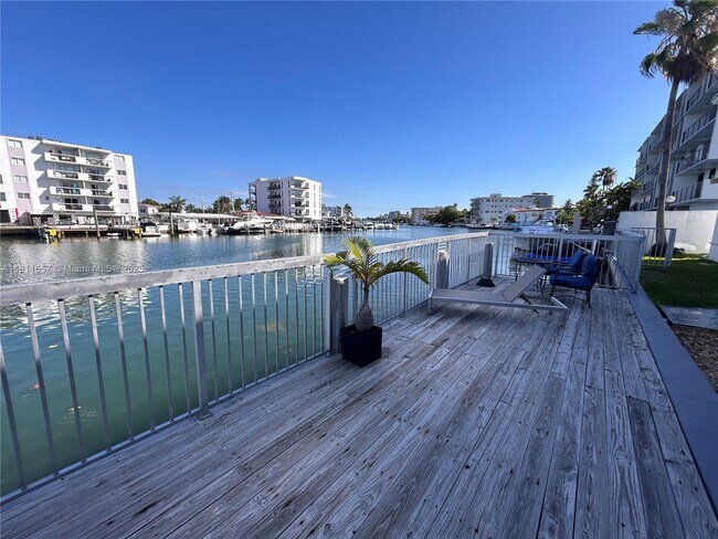 Building Photo - 8080 Tatum Waterway Dr