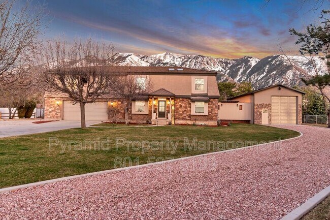 Building Photo - 10971 Cindy Cir