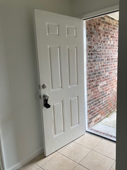 Building Photo - 35 Brunswick Ln