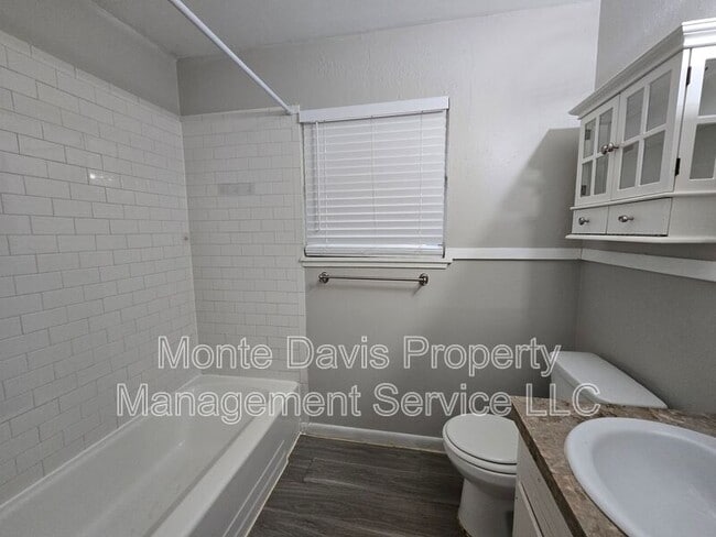 Building Photo - 4708 Red River St