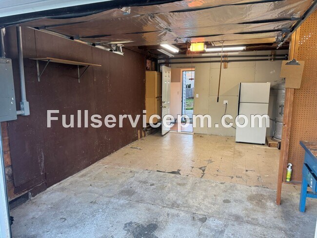 Building Photo - 607 106th Pl SW