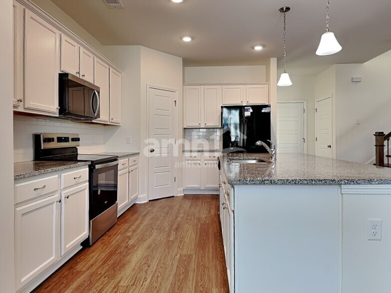 Building Photo - 508 Flat Rock Trace