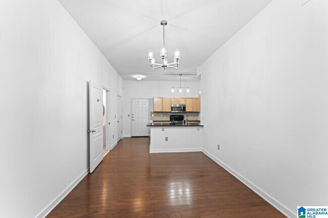 Building Photo - 2020 5th Ave S