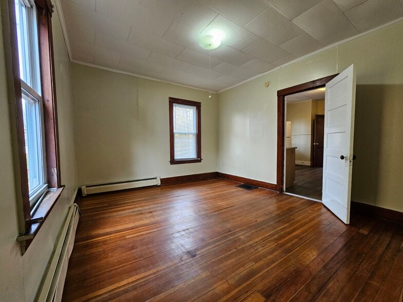 Building Photo - 13 Grove St