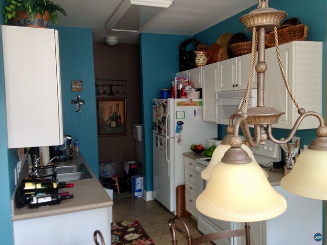Building Photo - First Floor 2BR 2BA North End Summerfield $2,200  - Available June 18