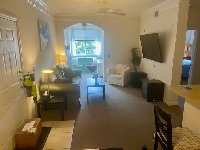 Building Photo - 2203 Myrtlewood Cir E