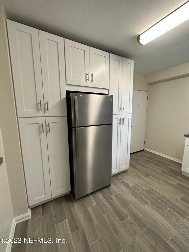 Building Photo - 3136 Belden St