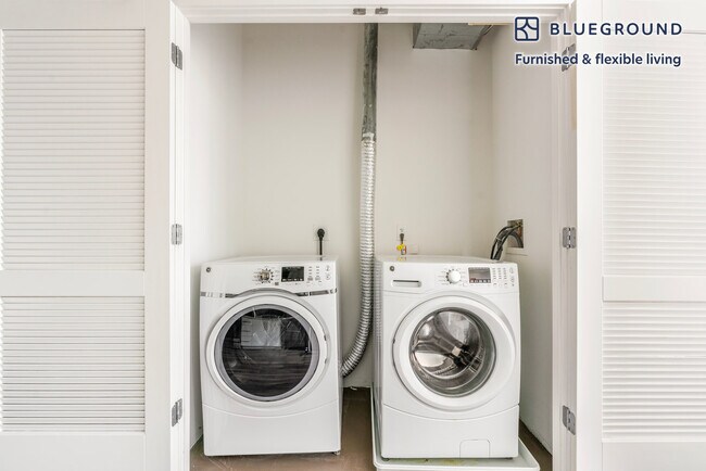 Building Photo - 1255 22nd St NW