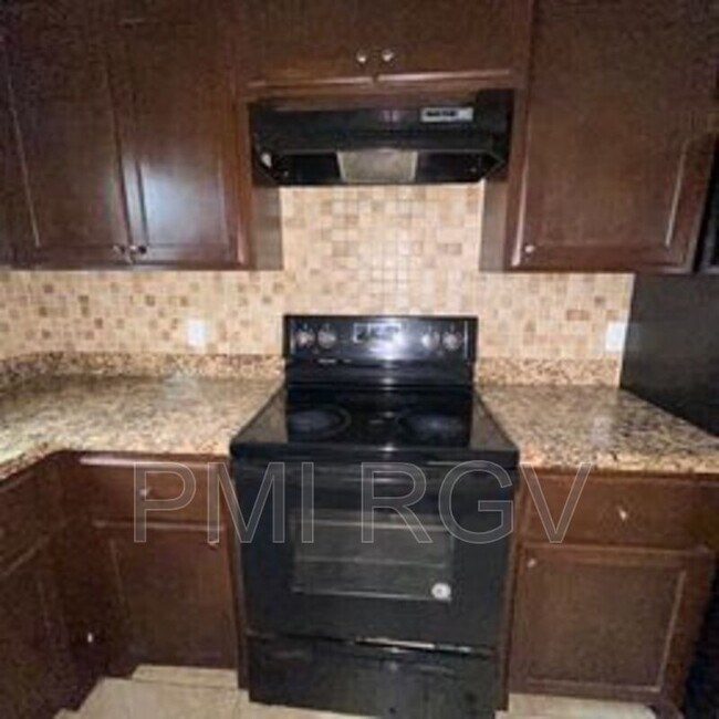 Building Photo - 2601 E Garfield Ave