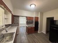 Building Photo - 156 River Rd Ext