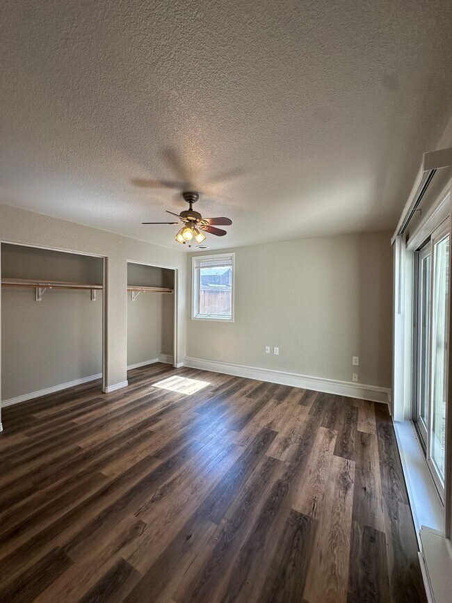 Building Photo - 245 NW Tumalo Ave