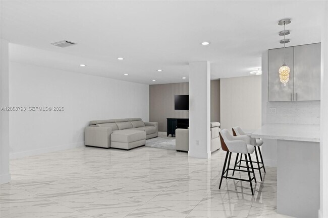 Building Photo - 3549 Magellan Cir