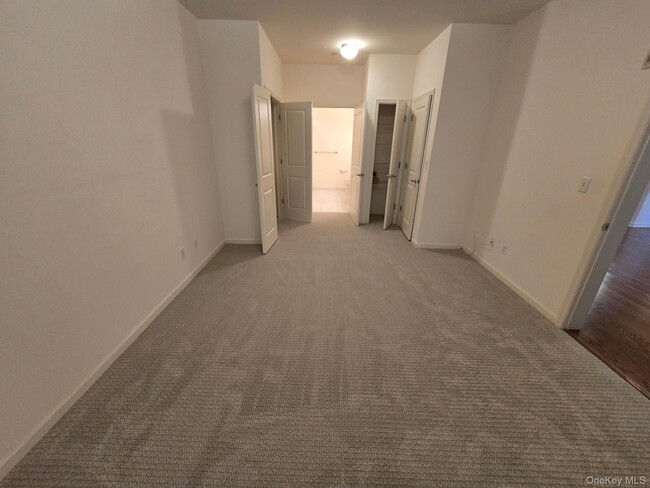 Building Photo - 410 Westchester Ave